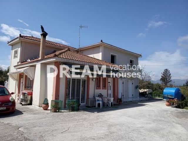 (For Sale) Residential Residence complex || Zakynthos (Zante)/Zante Chora - 250 Sq.m, 6 Bedrooms, 260.000€ 